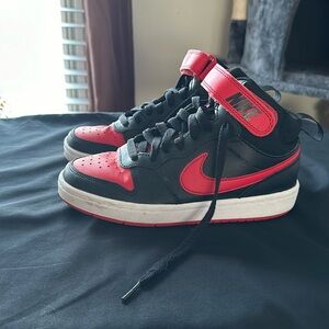 Nike Court Borough Mid 2